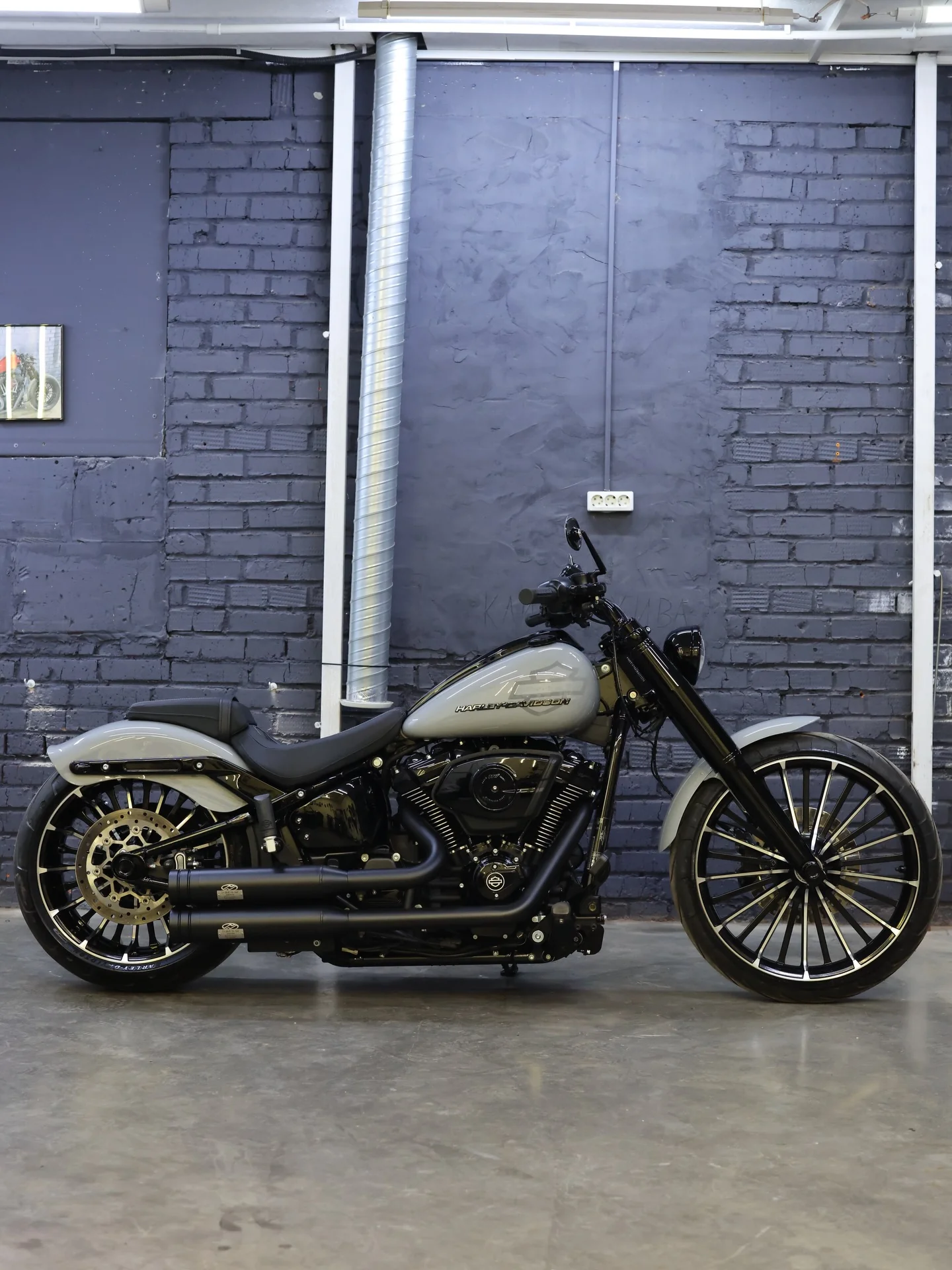 Кастом Harley-Davidson Breakout 2025 — Custom, мастерская Custom Bike